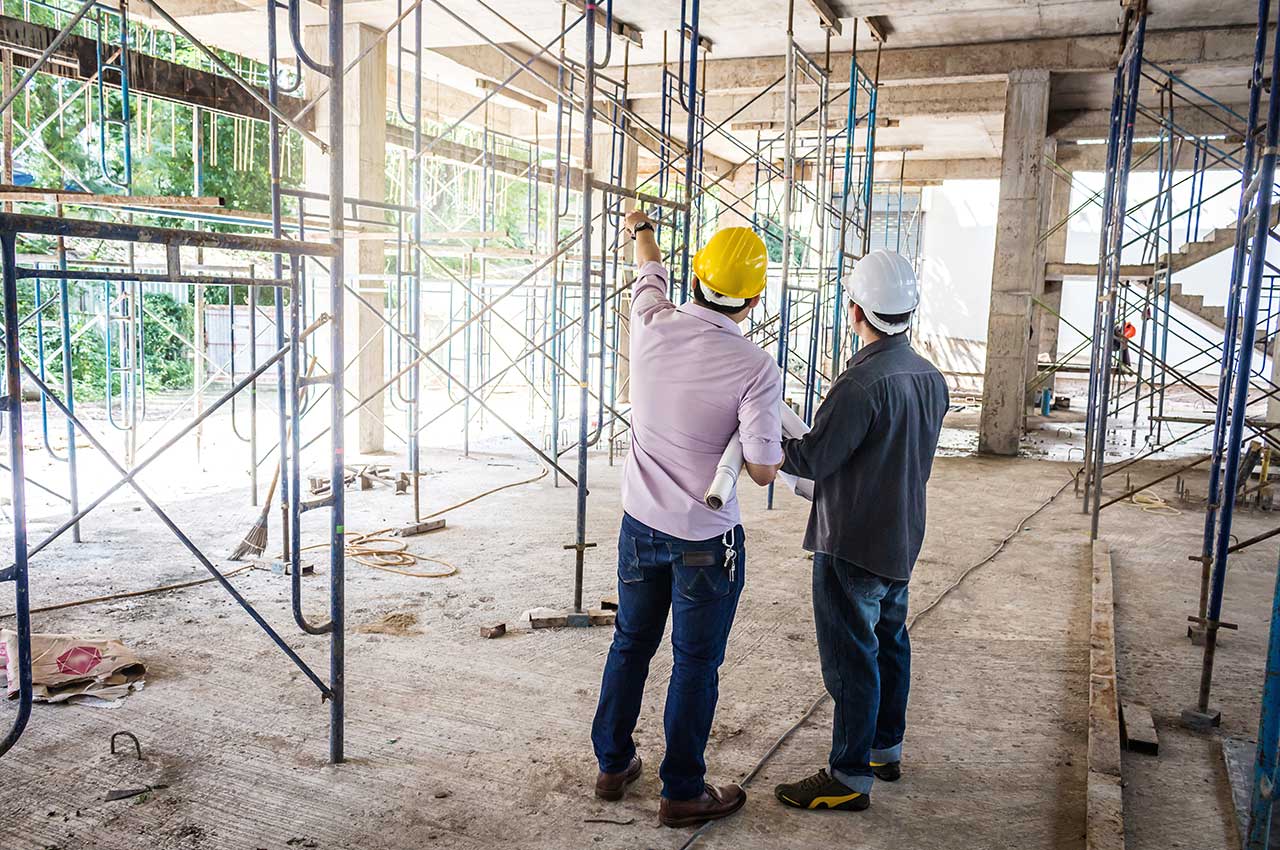 Hommes - chantier de construction